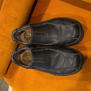 Clark's Black Leather slip on loafers Size 8 mens used